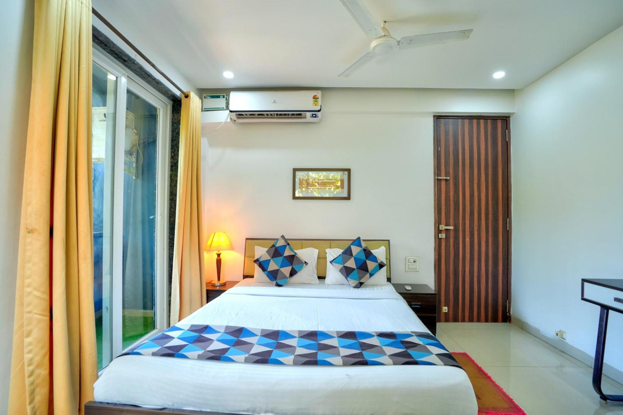 Luxurious Nirvana Apartments Vagator Bagian luar foto