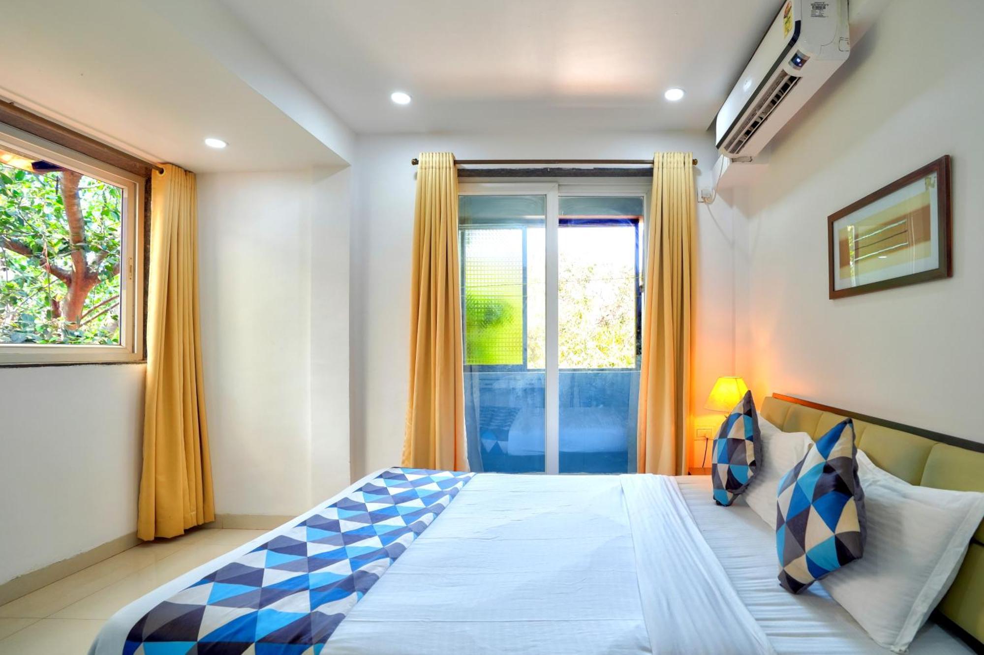 Luxurious Nirvana Apartments Vagator Bagian luar foto